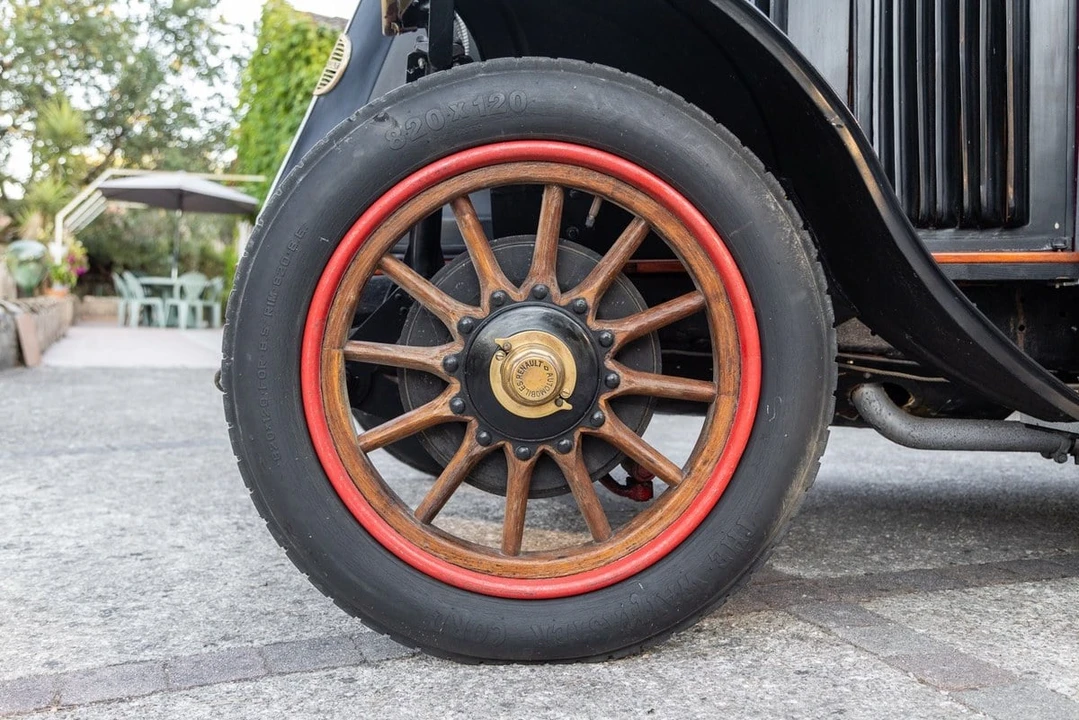 1923 Renault - Image 15 of 30