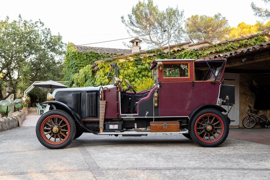 1923 Renault - Image 6 of 30