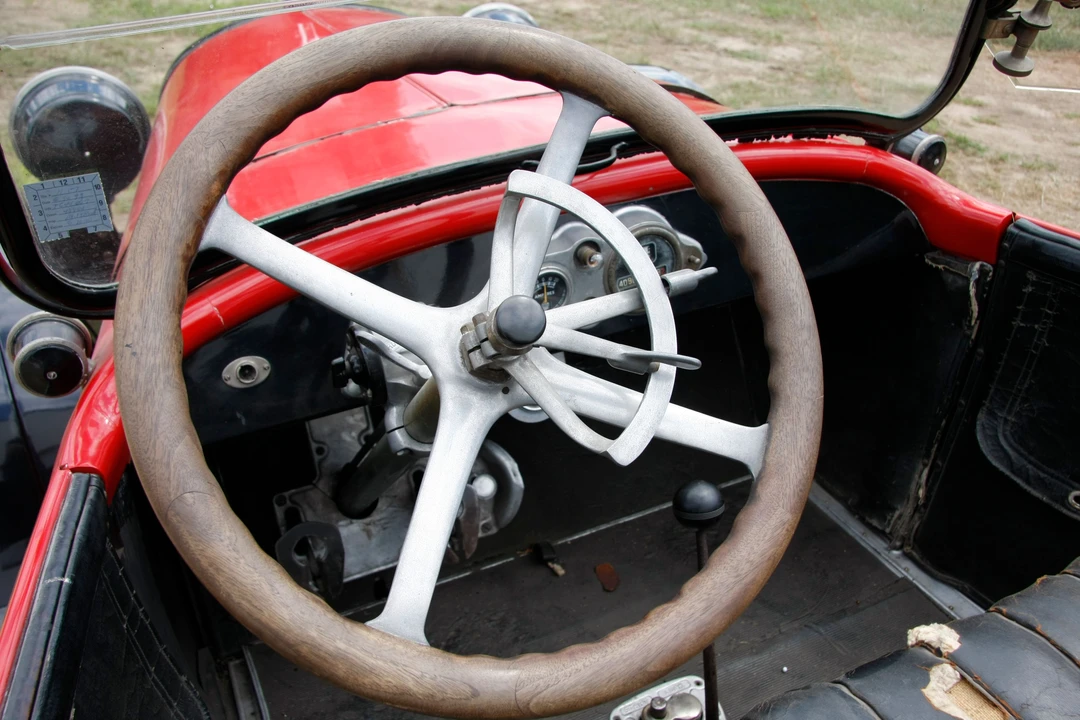 1923 Ford Thunderbird 6th Gen - Image 4 of 6