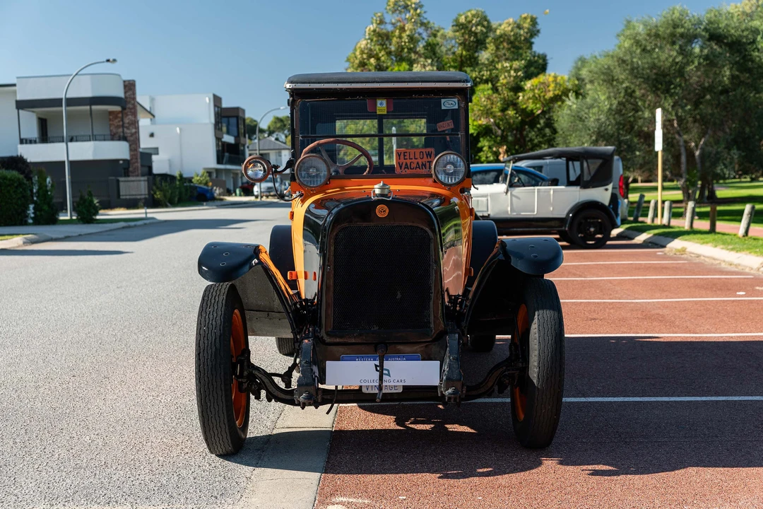 1923 Checker - Image 2 of 31