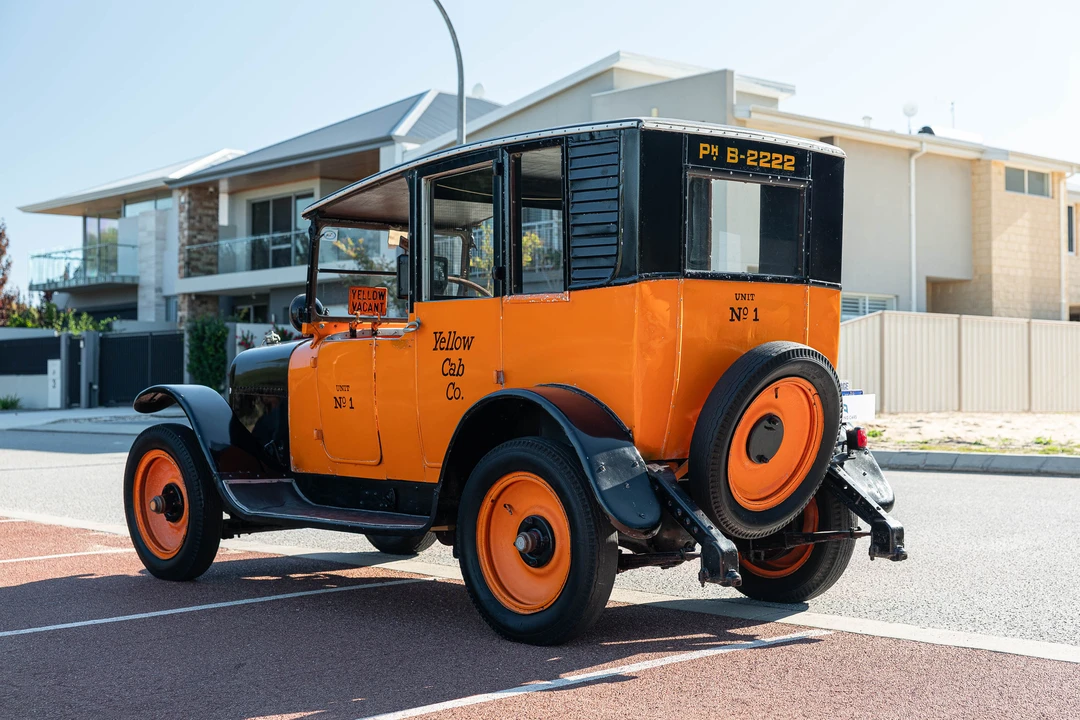 1923 Checker - Image 7 of 31