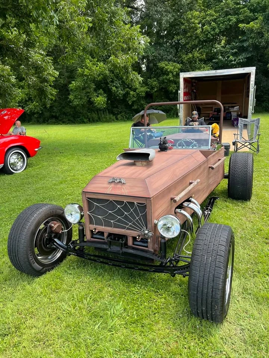 1923 Ford Model T Pickup & Model TT - Image 4 of 10