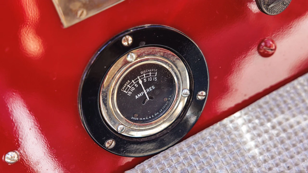 1924 American LaFrance - Image 2 of 31