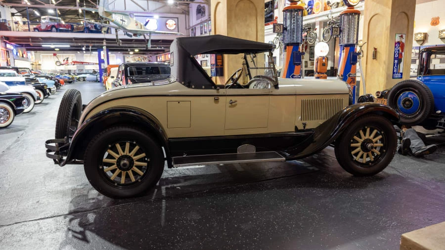 1924 Chrysler - Image 2 of 27