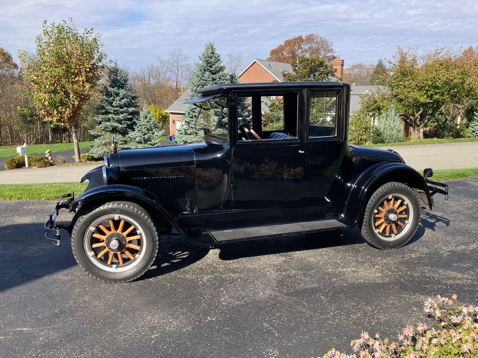 1924 - Image 3 of 31