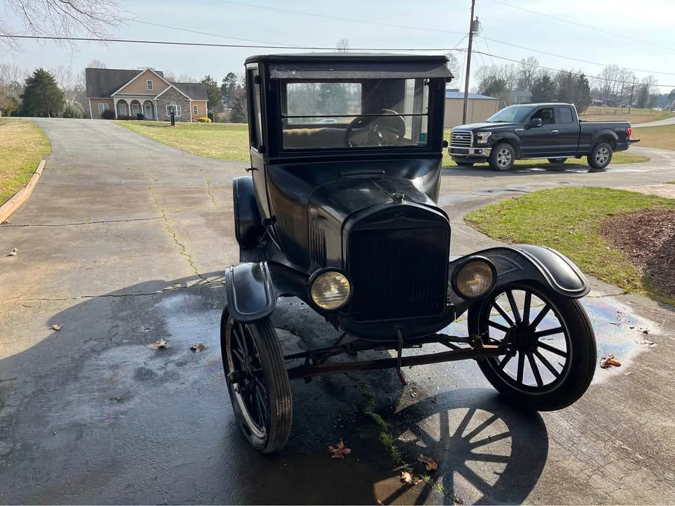 1924 Ford Crown Victoria - Image 2 of 9