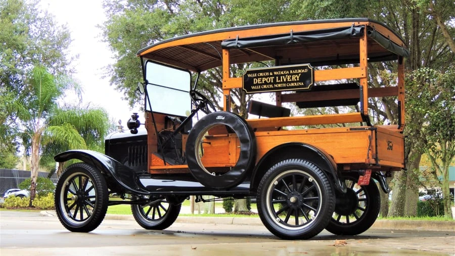 1924 Ford Model T Pickup & Model TT - Image 3 of 31