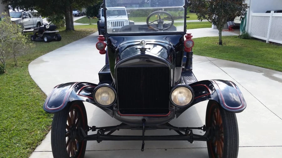 1924 Ford Model T Pickup & Model TT - Image 2 of 10