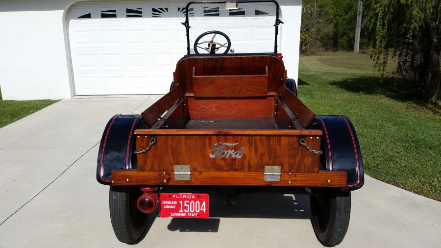 1924 Ford Model T Pickup & Model TT - Image 3 of 10