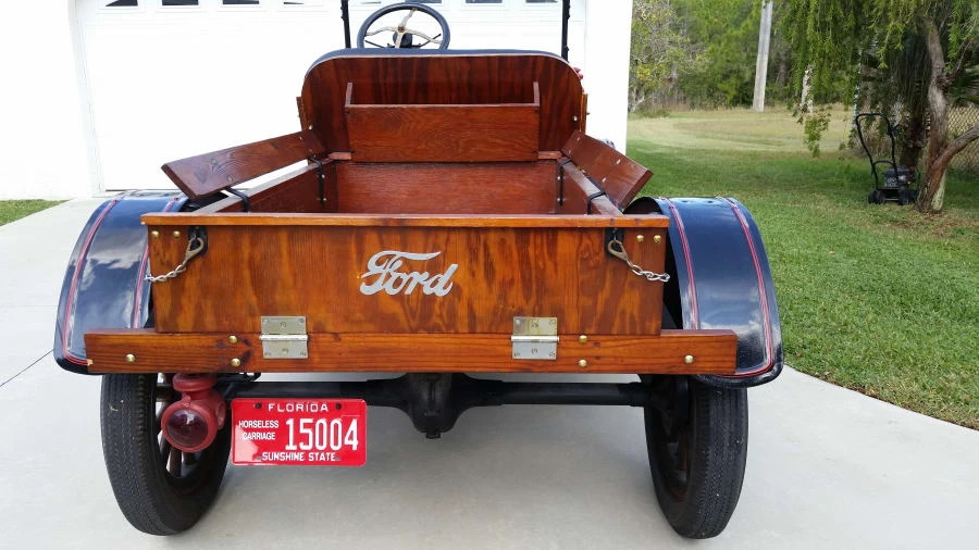 1924 Ford Model T Pickup & Model TT - Image 9 of 10