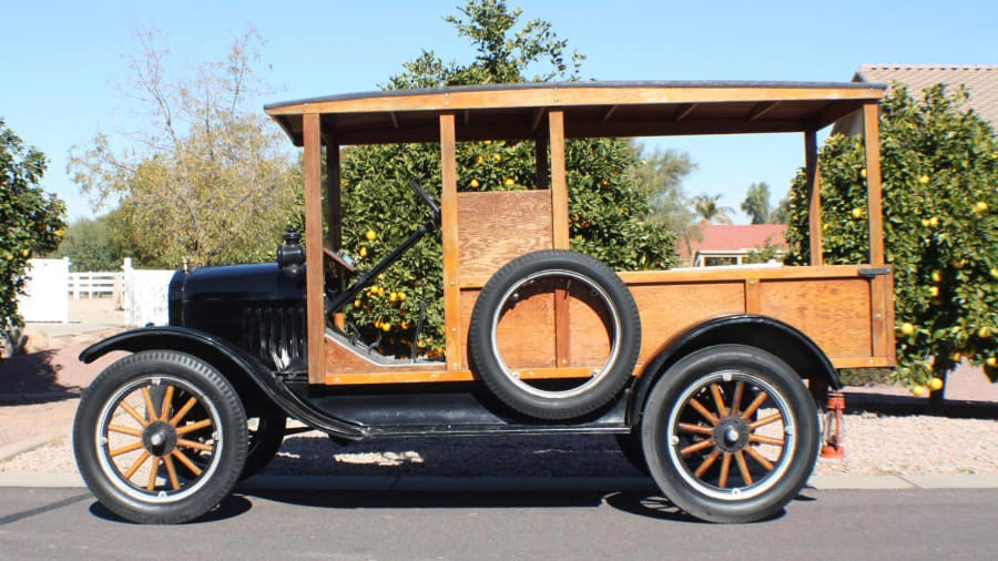 1924 Ford Model T Pickup & Model TT - Image 2 of 8