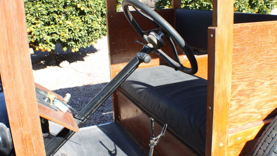 1924 Ford Model T Pickup & Model TT - Image 4 of 8