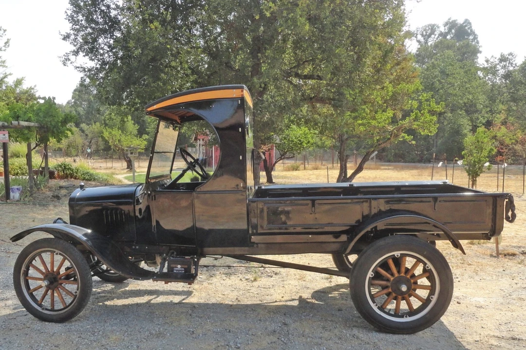 1924 Ford Model T Pickup & Model TT - Image 6 of 31