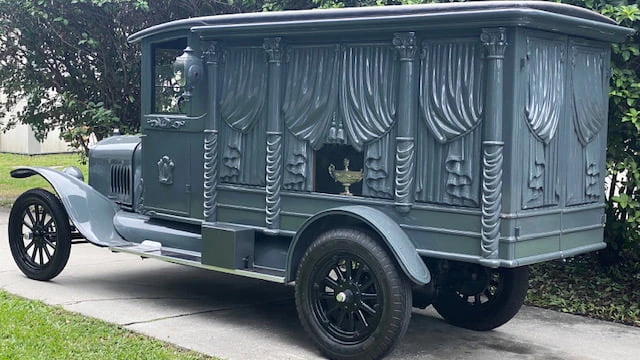 1924 Ford Model T Pickup & Model TT - Image 2 of 6