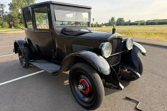 1924 Hupmobile Series R-12 Four-Passenger Coupe
