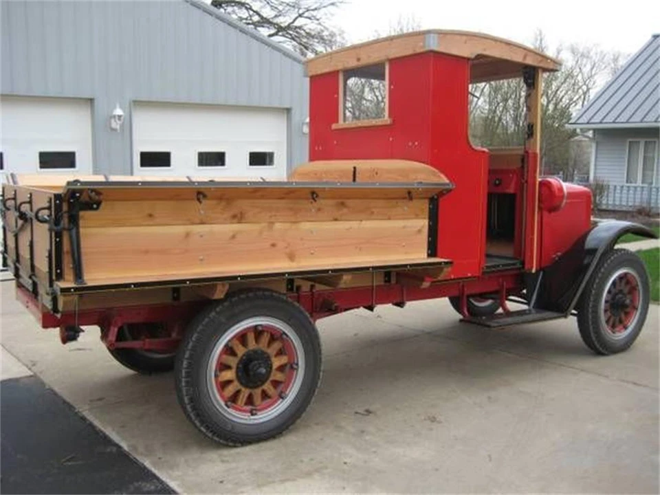 1924 International - Image 2 of 3