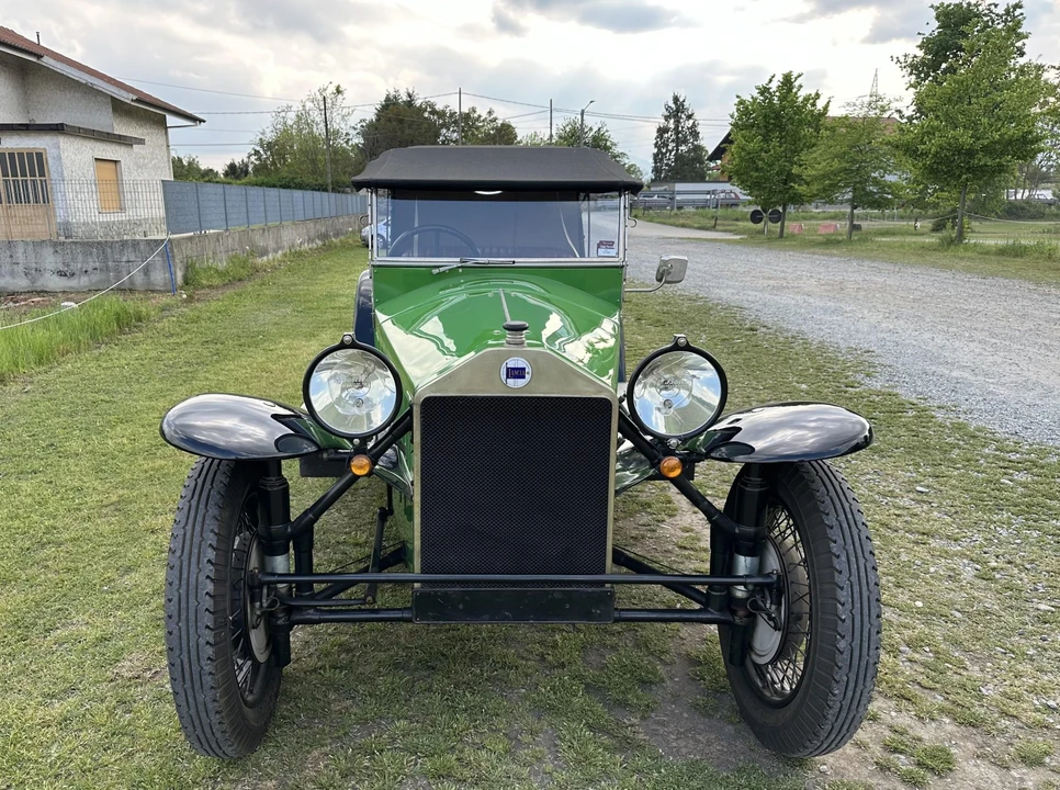 1924 Lancia - Image 9 of 31