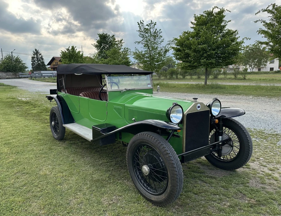 1924 Lancia - Image 2 of 31