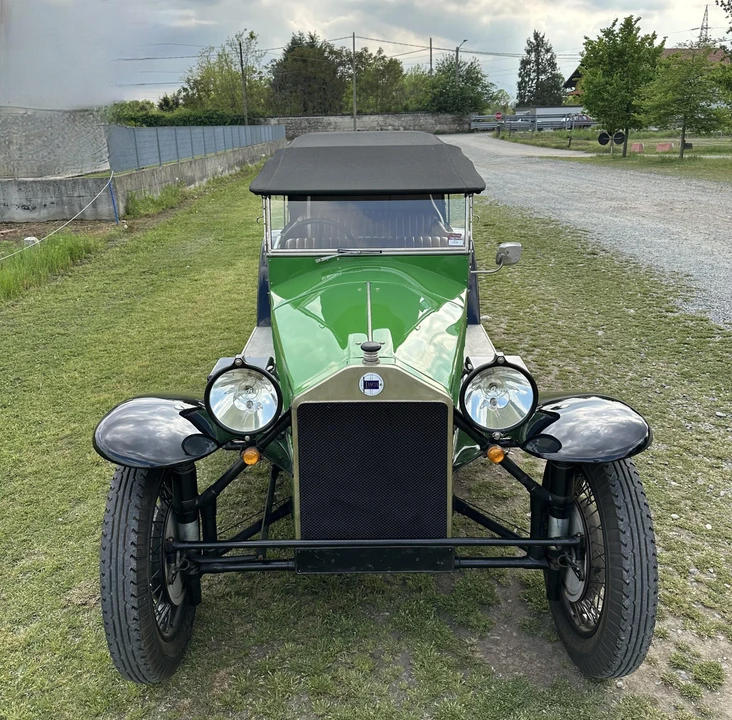1924 Lancia - Image 7 of 31