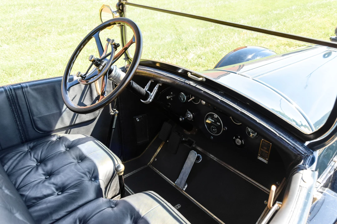1924 Locomobile - Image 2 of 15