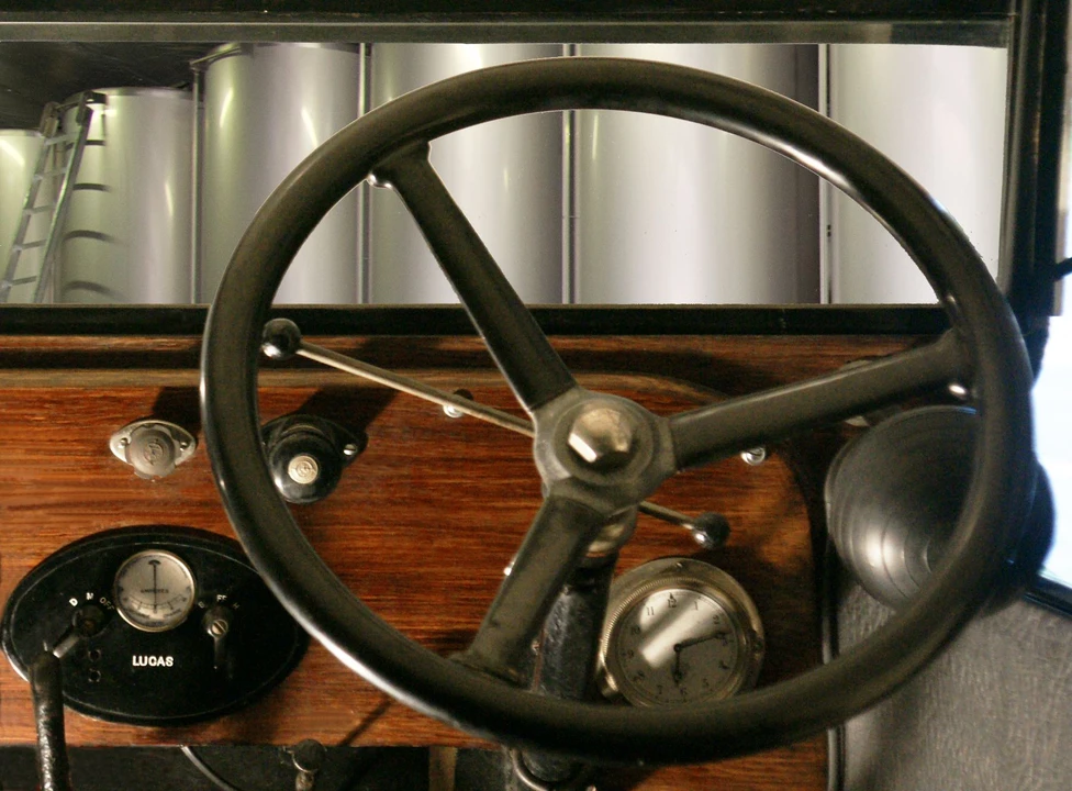 1924 Morris - Image 7 of 14