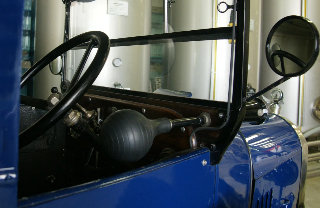 1924 Morris - Image 8 of 14