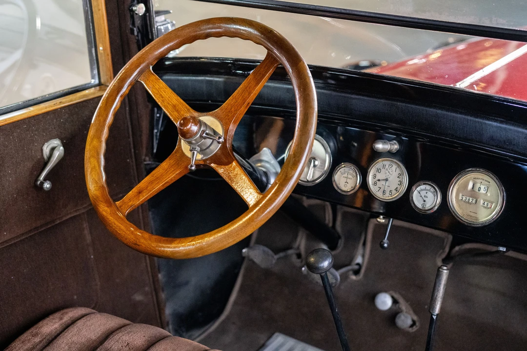 1924 Studebaker President - Image 2 of 20