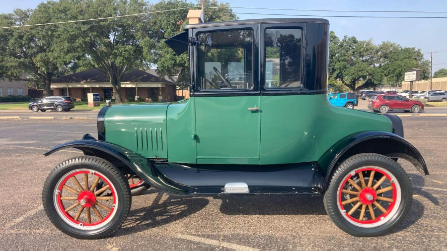 1925 Ford Model T - Image 2 of 12