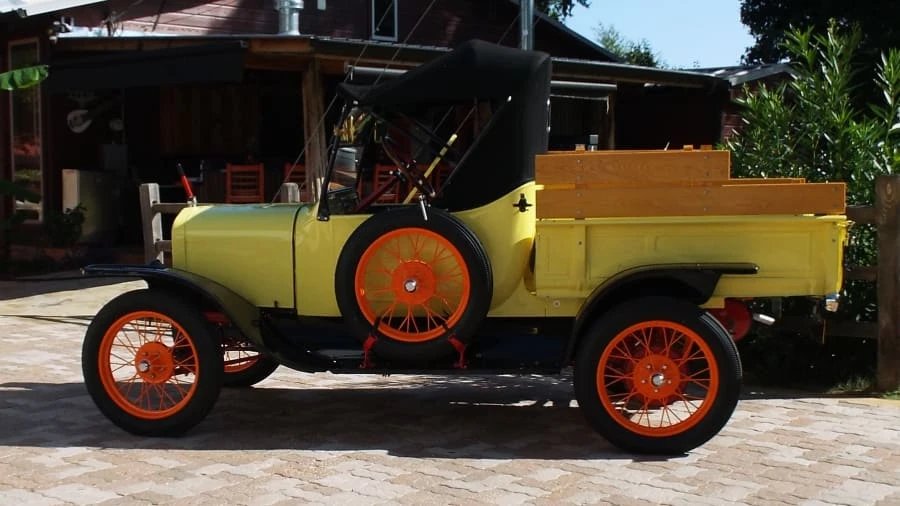 1925 Ford Model T Pickup & Model TT - Image 2 of 8
