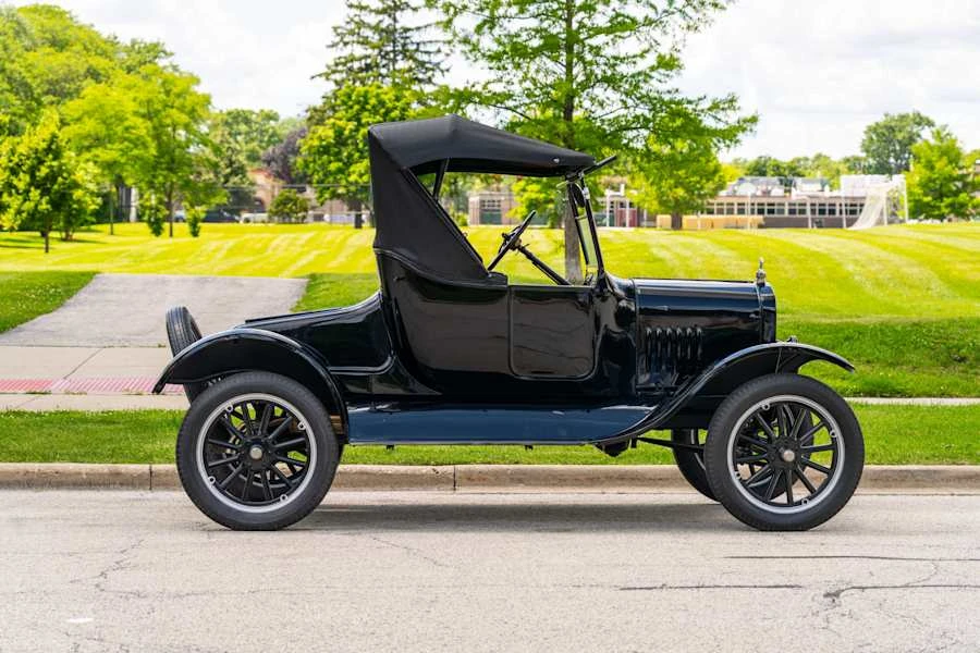 1925 Ford Model T - Image 2 of 25