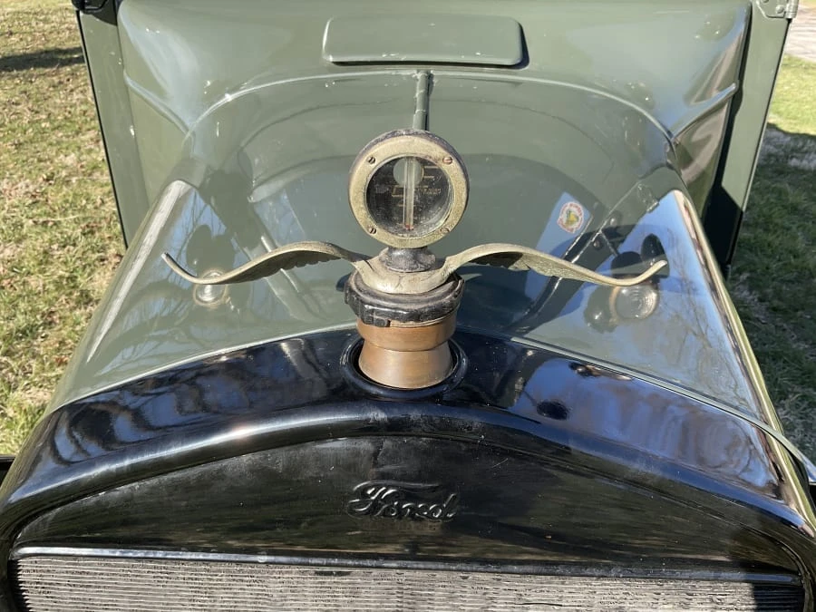 1925 Ford Model T Pickup & Model TT - Image 2 of 13