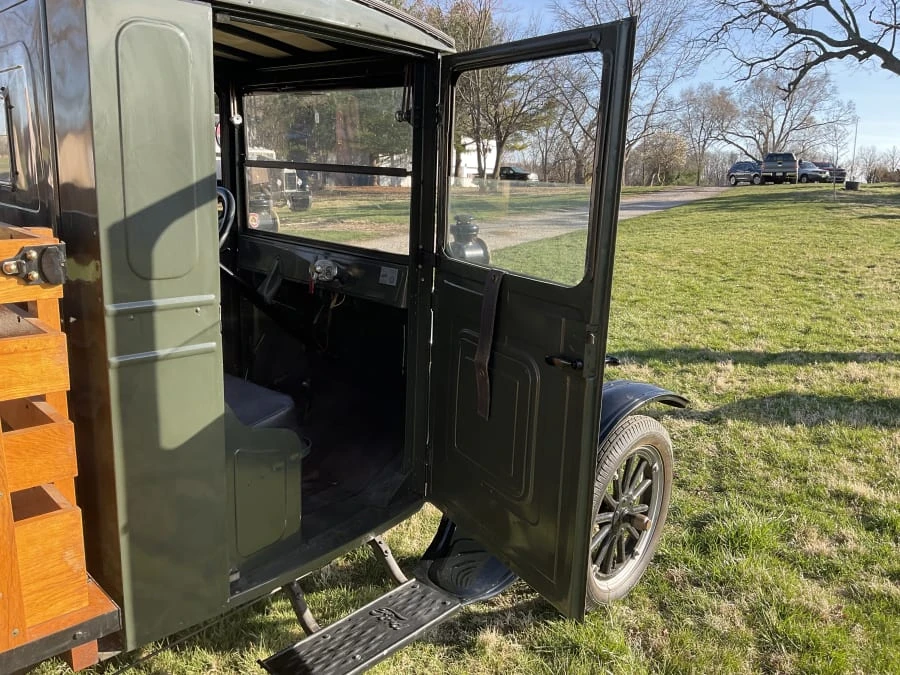 1925 Ford Model T Pickup & Model TT - Image 6 of 13