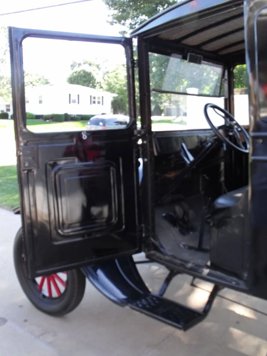 1925 Ford Model T Pickup & Model TT - Image 2 of 7