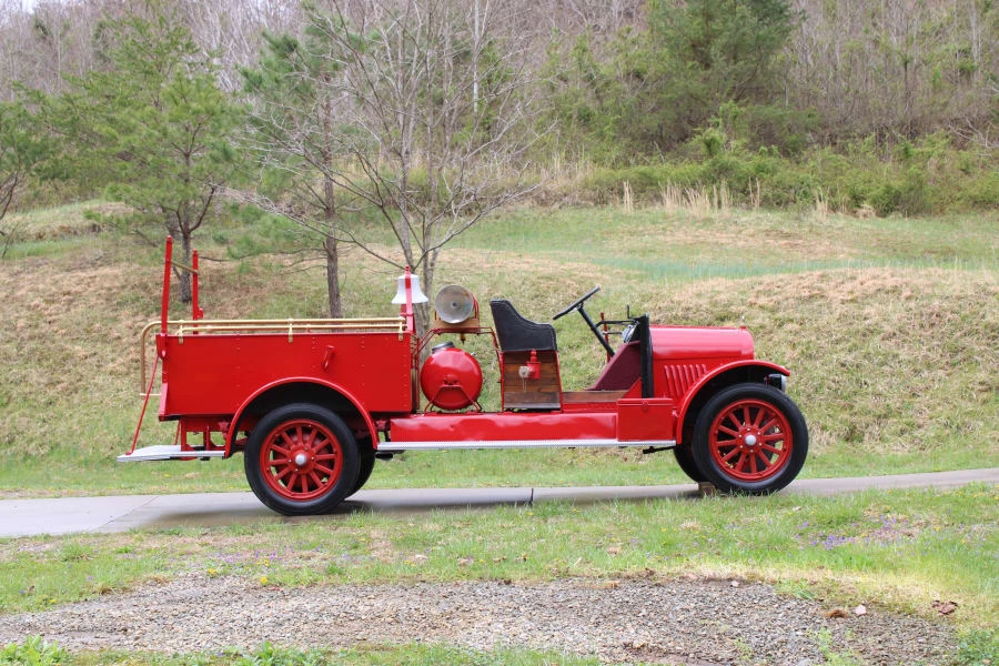 1925 American LaFrance - Image 2 of 12
