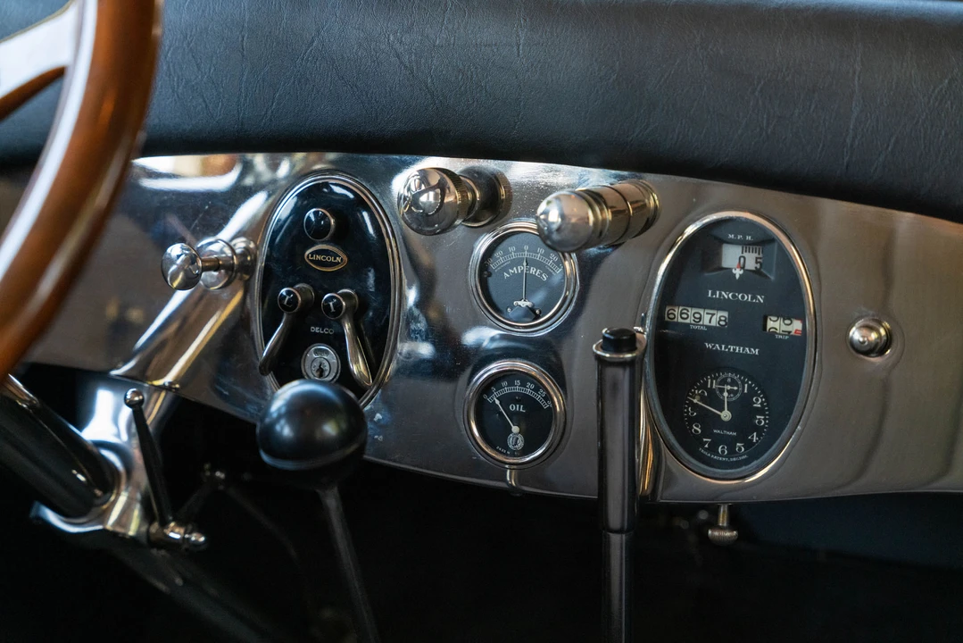 1925 Lincoln Zephyr - Image 14 of 31