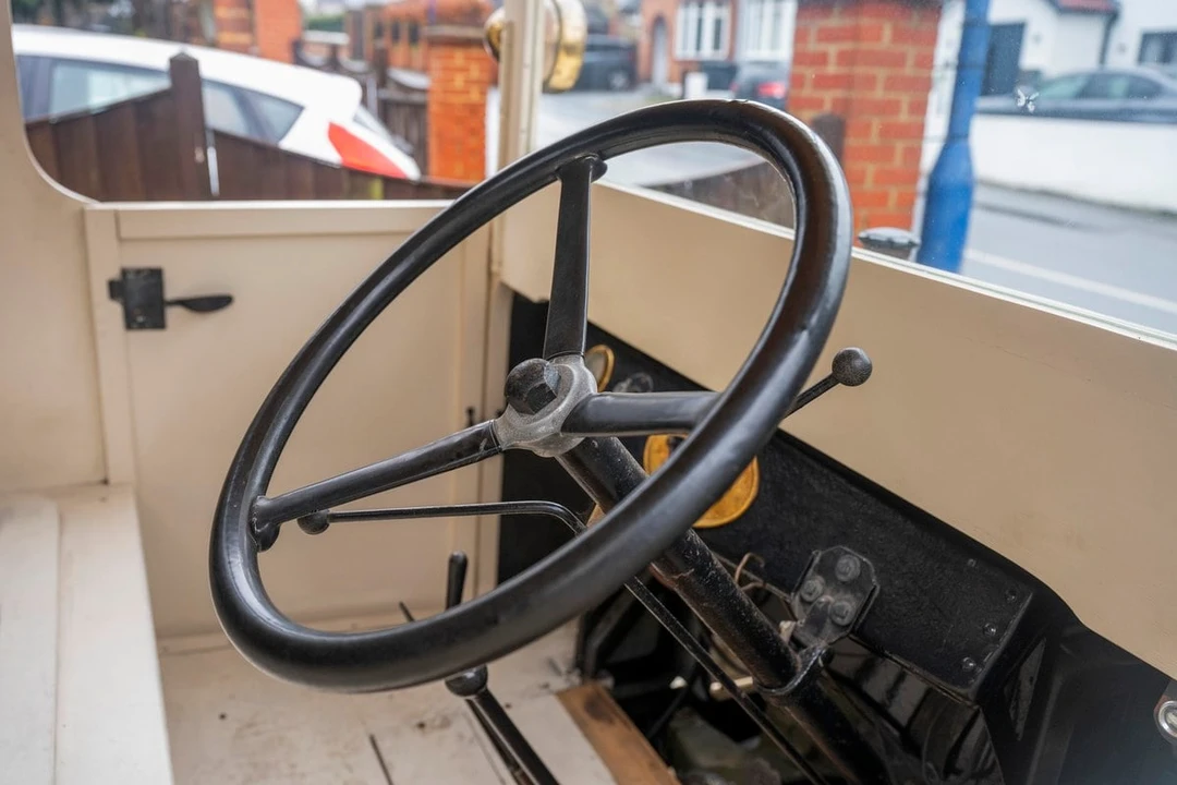 1925 Morris - Image 21 of 30