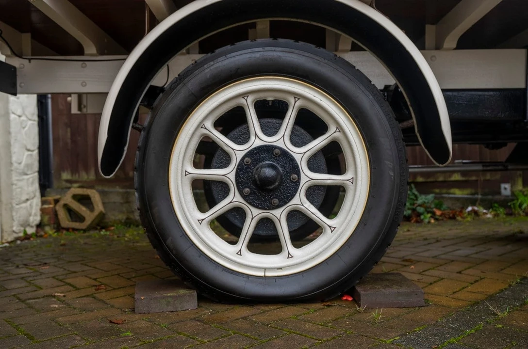 1925 Morris - Image 13 of 30