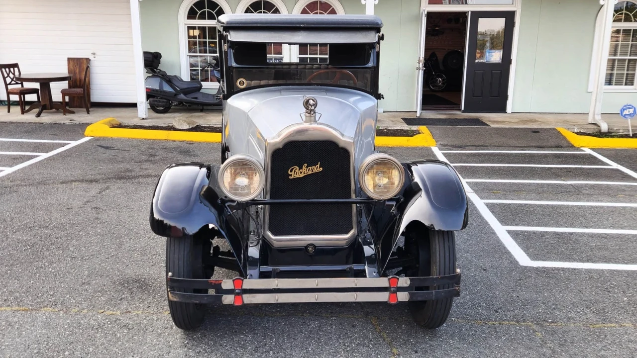 1925 Packard Eight - Image 6 of 21