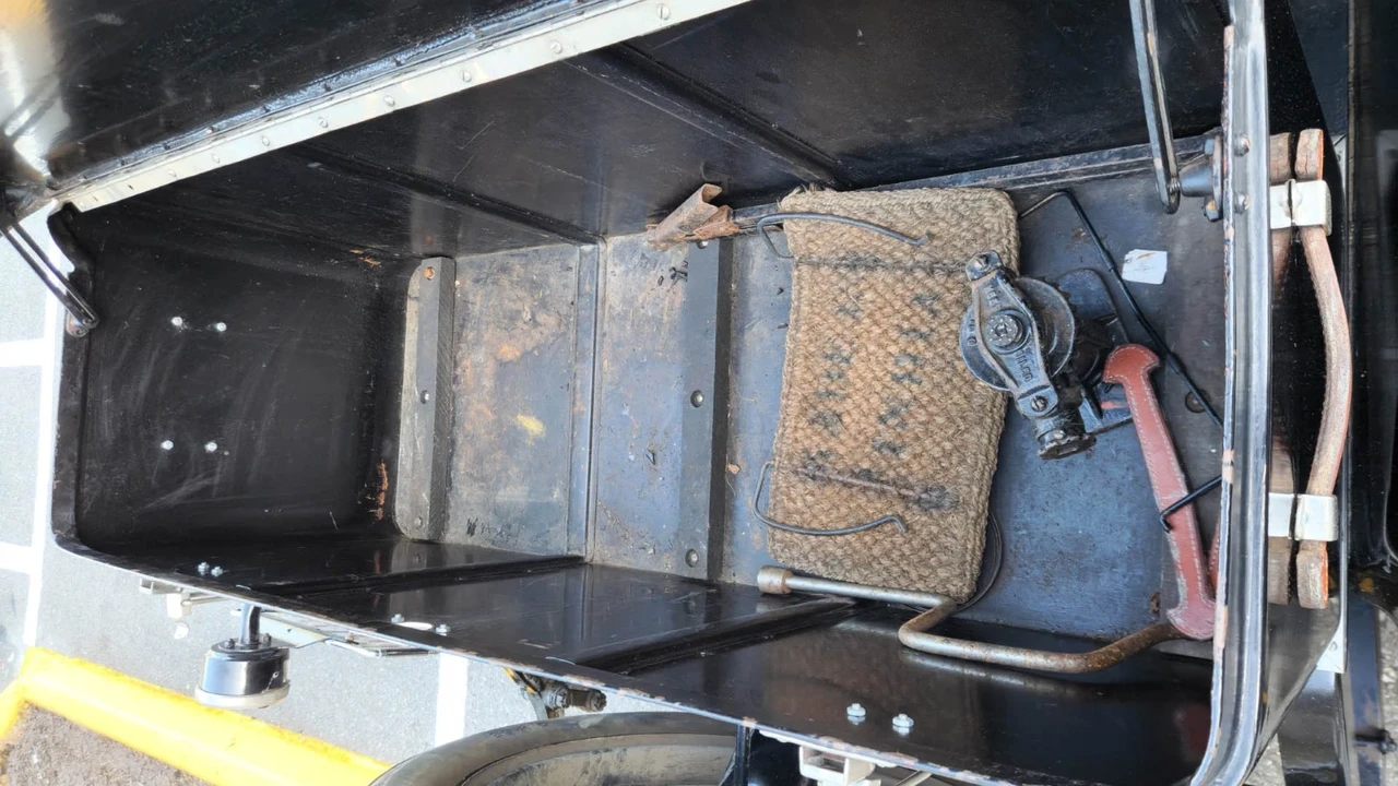 1925 Packard Eight - Image 18 of 21