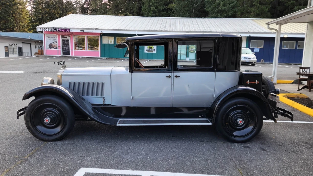 1925 Packard Eight - Image 2 of 21