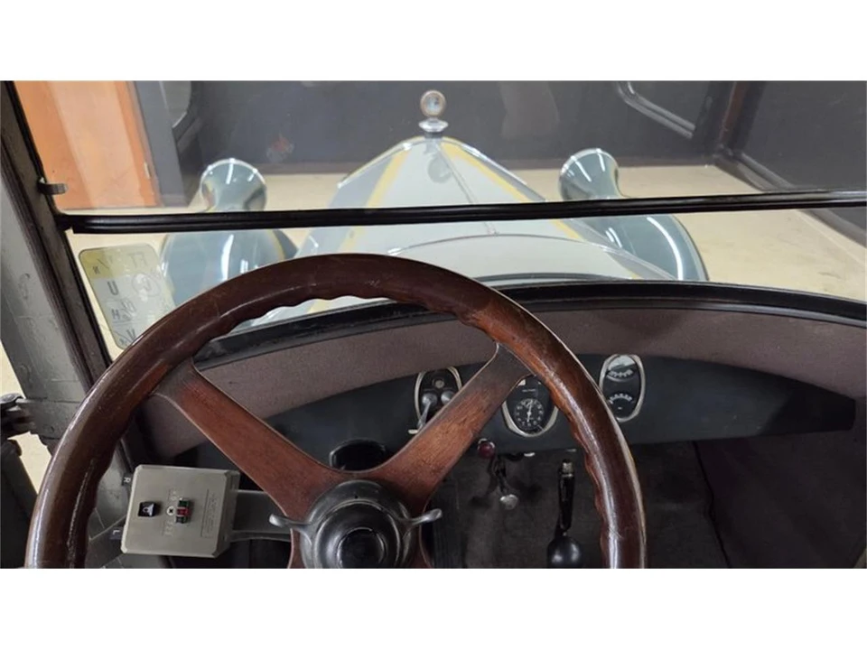 1925 Pierce-Arrow - Image 29 of 31