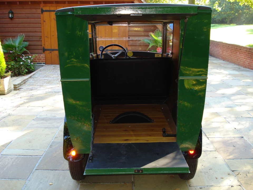 1925 Renault - Image 3 of 9