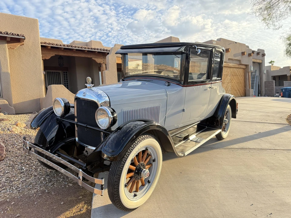 1925 Studebaker - Image 3 of 31