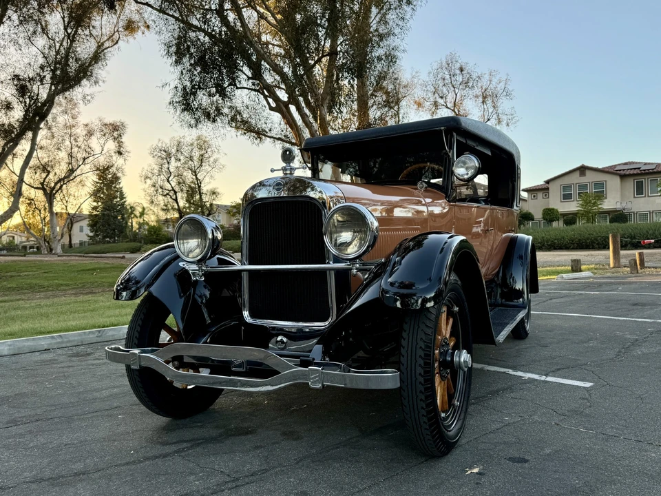1925 Studebaker - Image 2 of 31