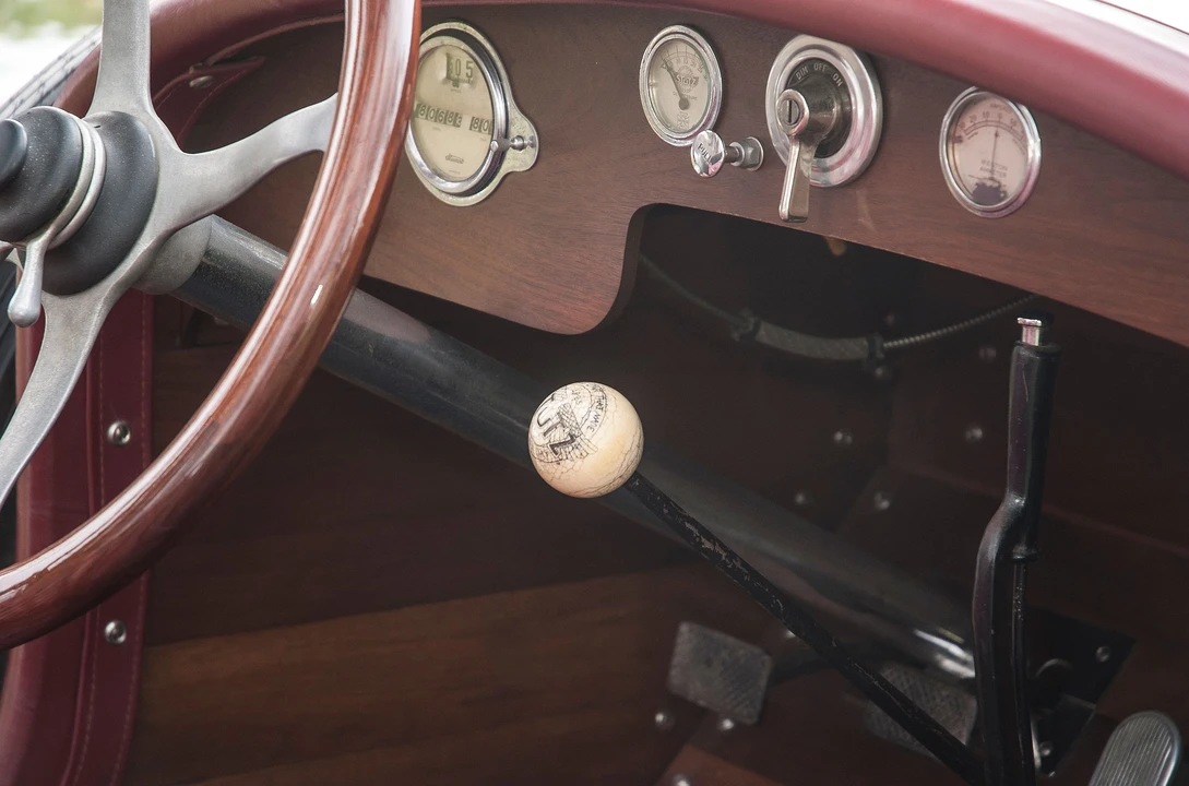 1925 Stutz Vertical Eight - Image 7 of 11