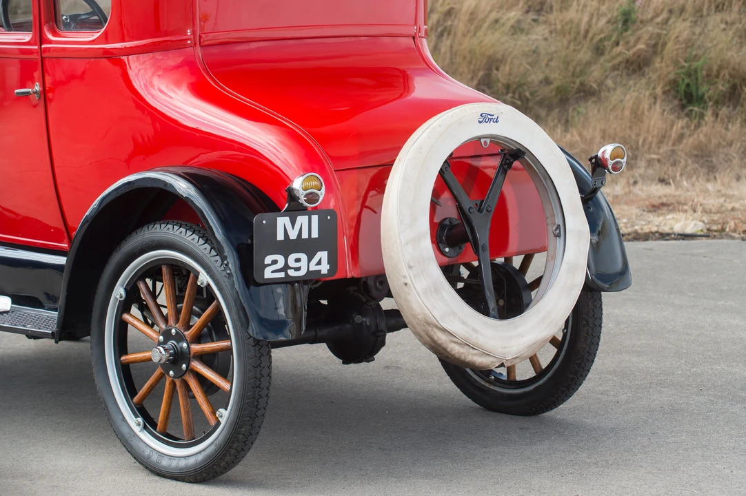 Ford Model T - Image 6 of 15