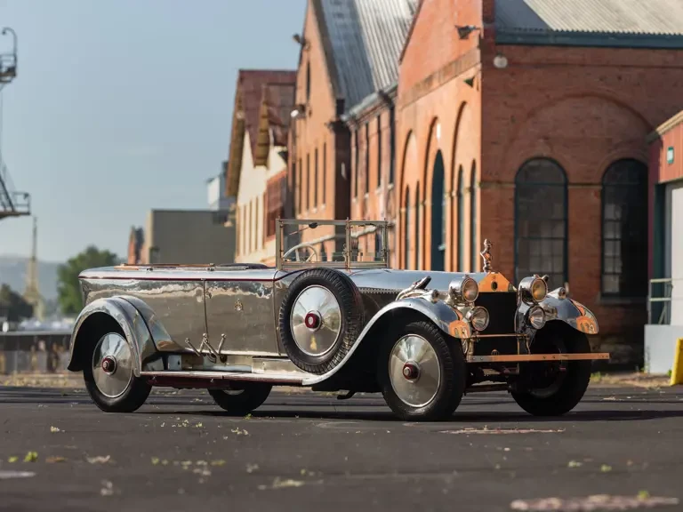 1926 Daimler - Image 2 of 31