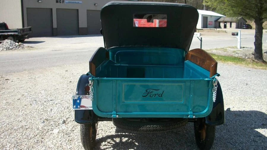1926 Ford Model T Pickup & Model TT - Image 2 of 10
