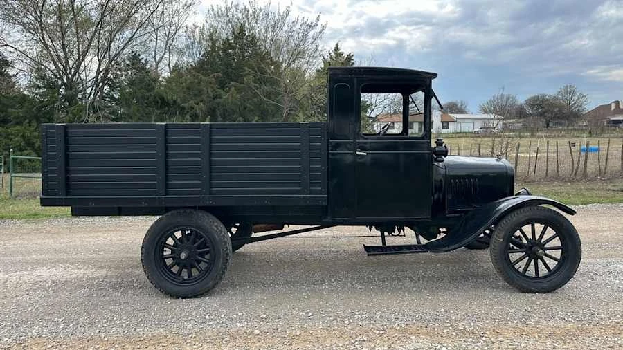 1926 Ford Model T Pickup & Model TT - Image 2 of 31