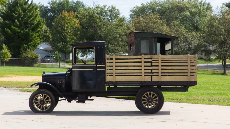 1926 Ford Model T Pickup & Model TT - Image 2 of 12